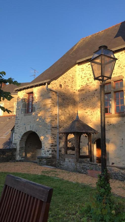 Le Logis Du Vassal Bed and Breakfast Laval  Eksteriør billede