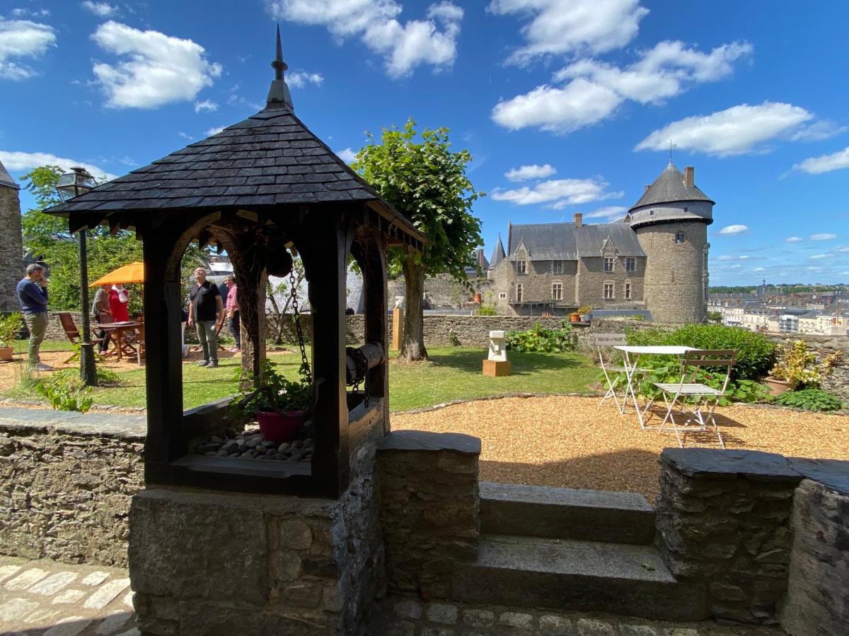 Le Logis Du Vassal Bed and Breakfast Laval  Eksteriør billede